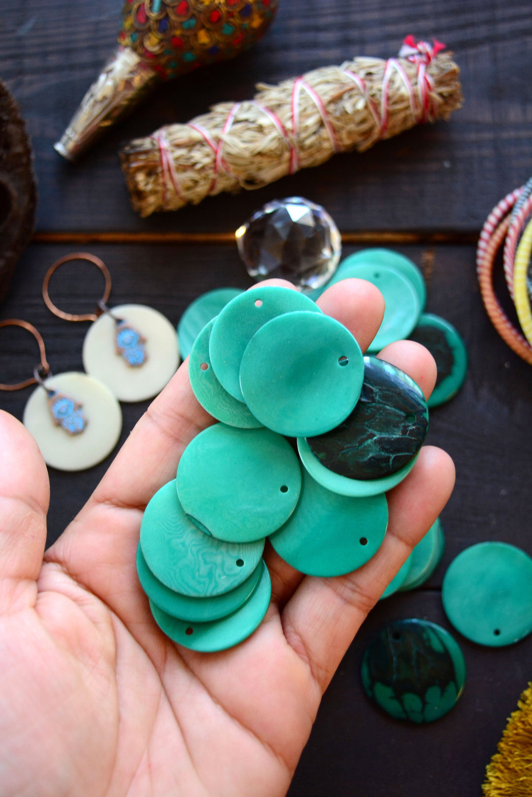 Tagua Slices