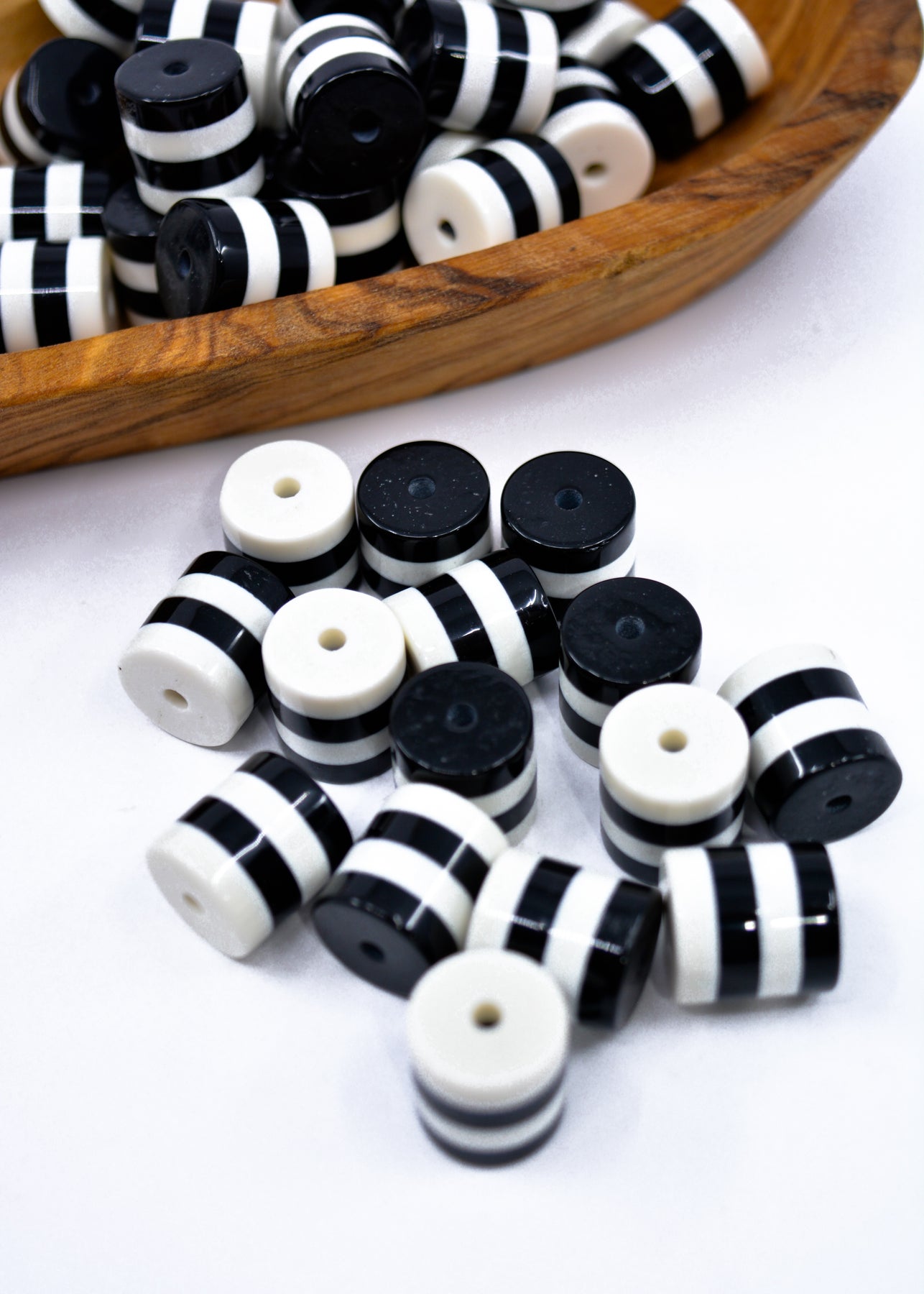Color Block: 14x15mm Black and White Acrylic Tube Beads, 5 beads / Lucite  Beads