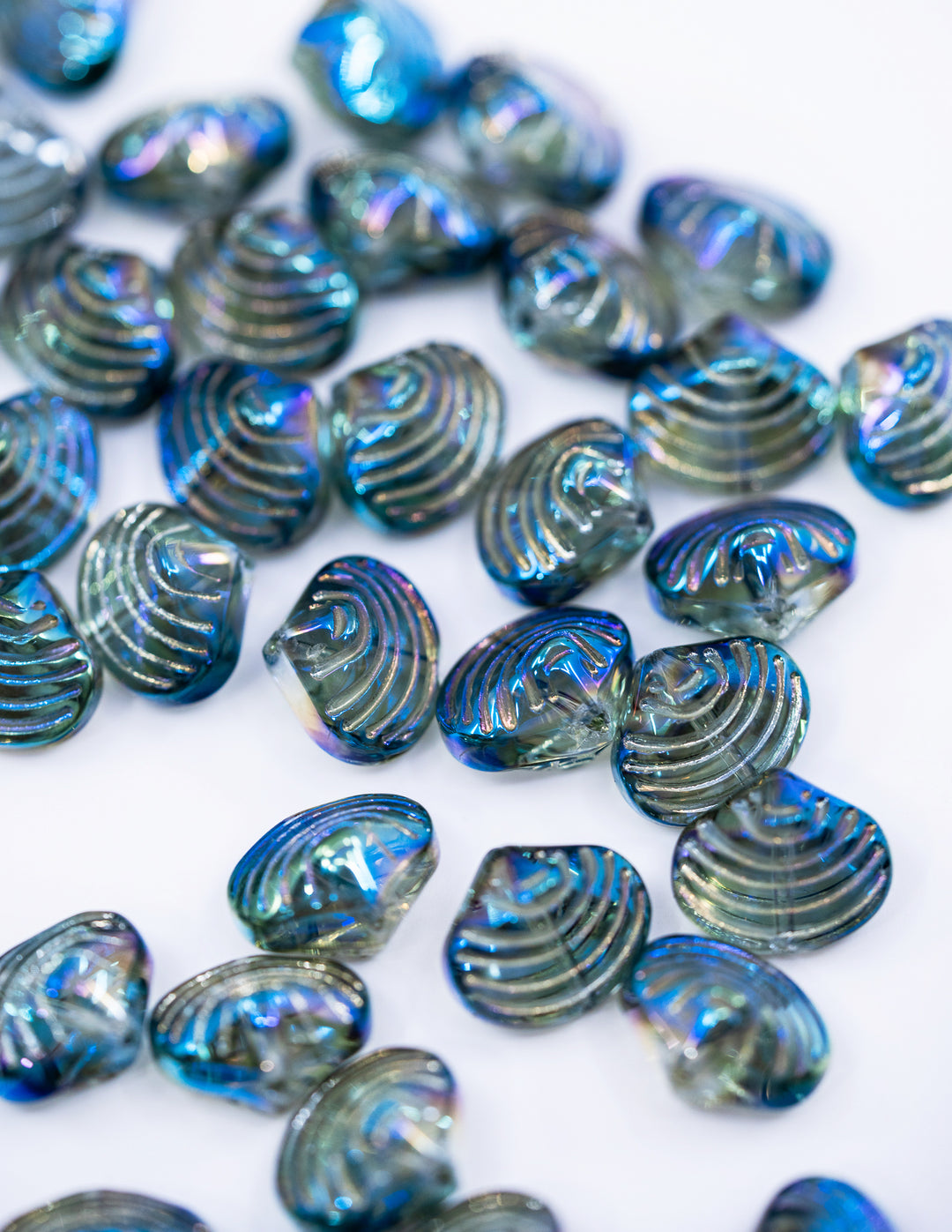 Aurora Borealis Blue and Purple, Electroplated Glass Clam Shell Beads, strand of 50 beads