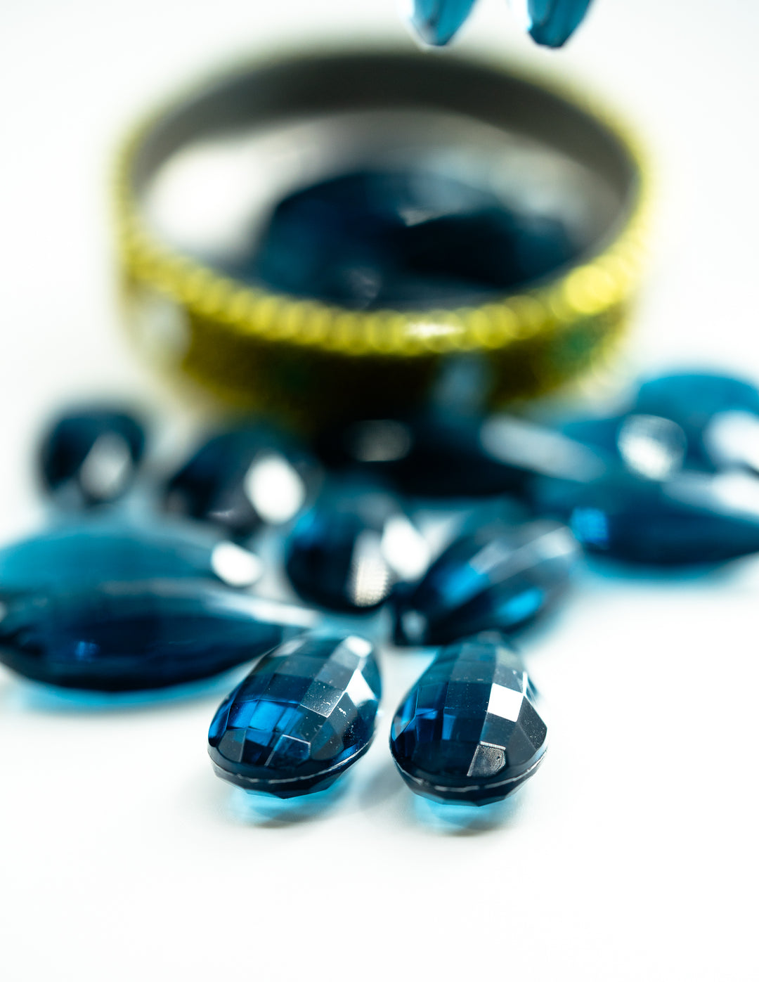 Deep Teal Blue: Vintage 1980s German Resin Teardrop Beads, Perspex, Lucite Beads, 29mm, Sold by each, Teardrop Beads for Jewelry Making, Earrings, Charms for Necklaces, Vintage Beads