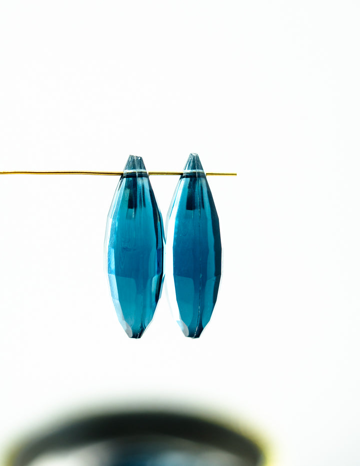 Deep Teal Blue: Vintage 1980s German Resin Teardrop Beads, Perspex, Lucite Beads, 29mm, Sold by each, Teardrop Beads for Jewelry Making, Earrings, Charms for Necklaces, Vintage Beads