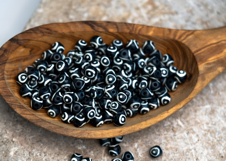 Black Eyes on You: 7x8mm Round Bone Beads, 15 beads / Beads for Malas, Macrame, Yoga Jewelry, Bohemian and Tribal, Jewelry Supply