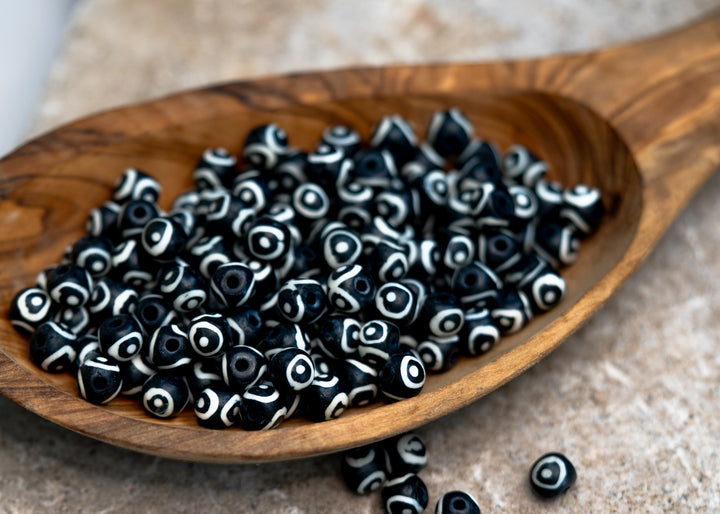 Black Eyes on You: 7x8mm Round Bone Beads, 15 beads / Beads for Malas, Macrame, Yoga Jewelry, Bohemian and Tribal, Jewelry Supply