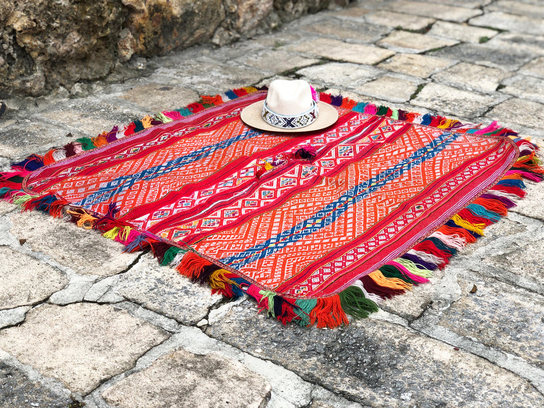Fiesta: Authentic Vintage Peruvian Ceremonial Poncho – Handwoven Shaman Textile from Andes 