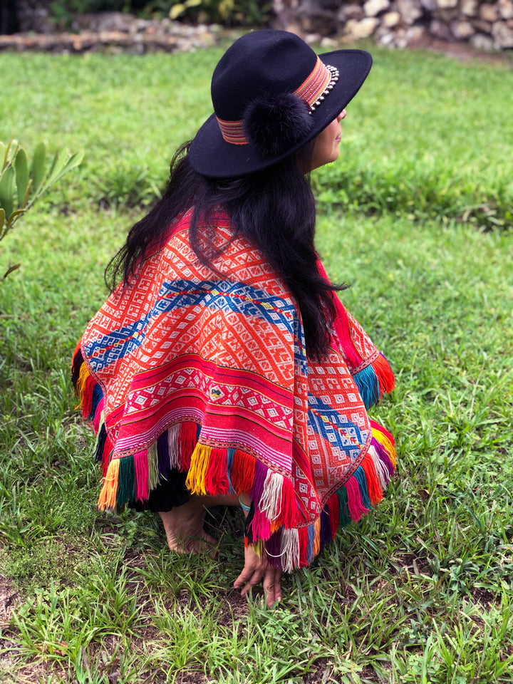Fiesta: Authentic Vintage Peruvian Ceremonial Poncho – Handwoven Shaman Textile from Andes 