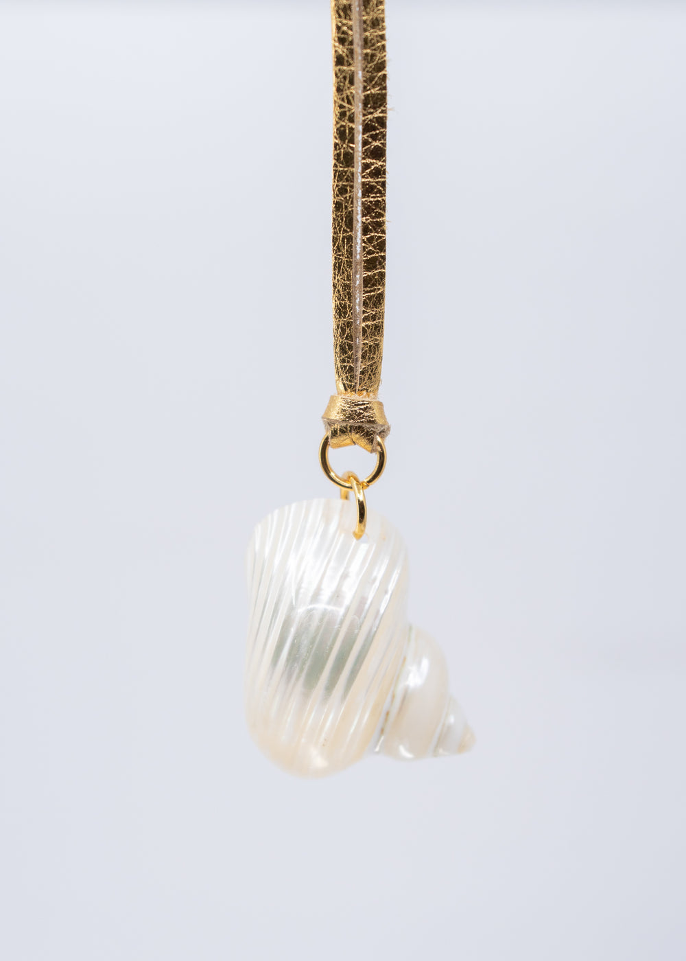 Top Drilled Turbo Shell Pendant, Pearlized Delphinula Shell for Jewelry Making, Coastal Shell Charm, Beach Jewelry Supply