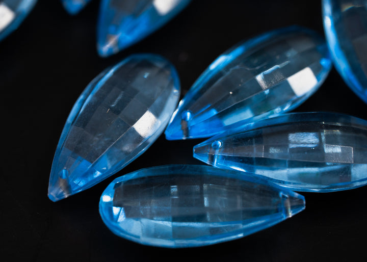 Turquoise Blue: Vintage 1980s German Resin Teardrop Beads, Perspex, Lucite Beads, 29mm, Sold by each, Teardrop Beads for Jewelry Making, Earrings, Charms for Necklaces, Vintage Beads
