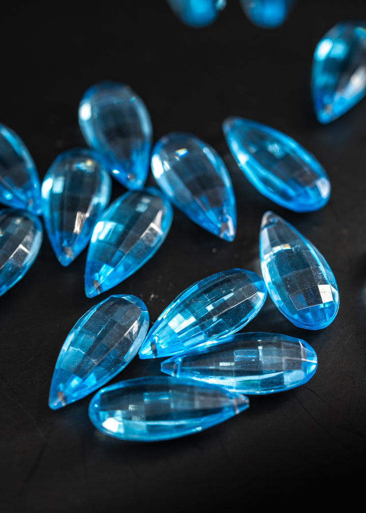 Turquoise Blue: Vintage 1980s German Resin Teardrop Beads, Perspex, Lucite Beads, 29mm, Sold by each, Teardrop Beads for Jewelry Making, Earrings, Charms for Necklaces, Vintage Beads