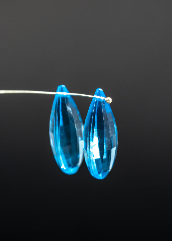 Turquoise Blue: Vintage 1980s German Resin Teardrop Beads, Perspex, Lucite Beads, 29mm, Sold by each, Teardrop Beads for Jewelry Making, Earrings, Charms for Necklaces, Vintage Beads