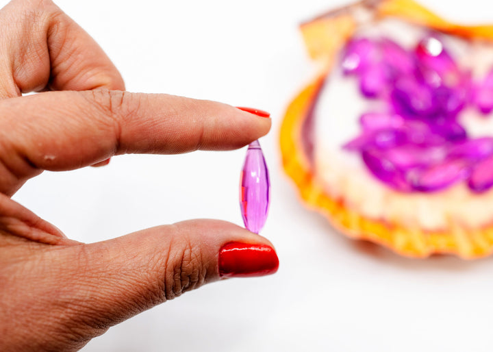 Violet Purple Vintage German Resin Teardrop Bead, 29mm Drop Pendant, 1 Bead