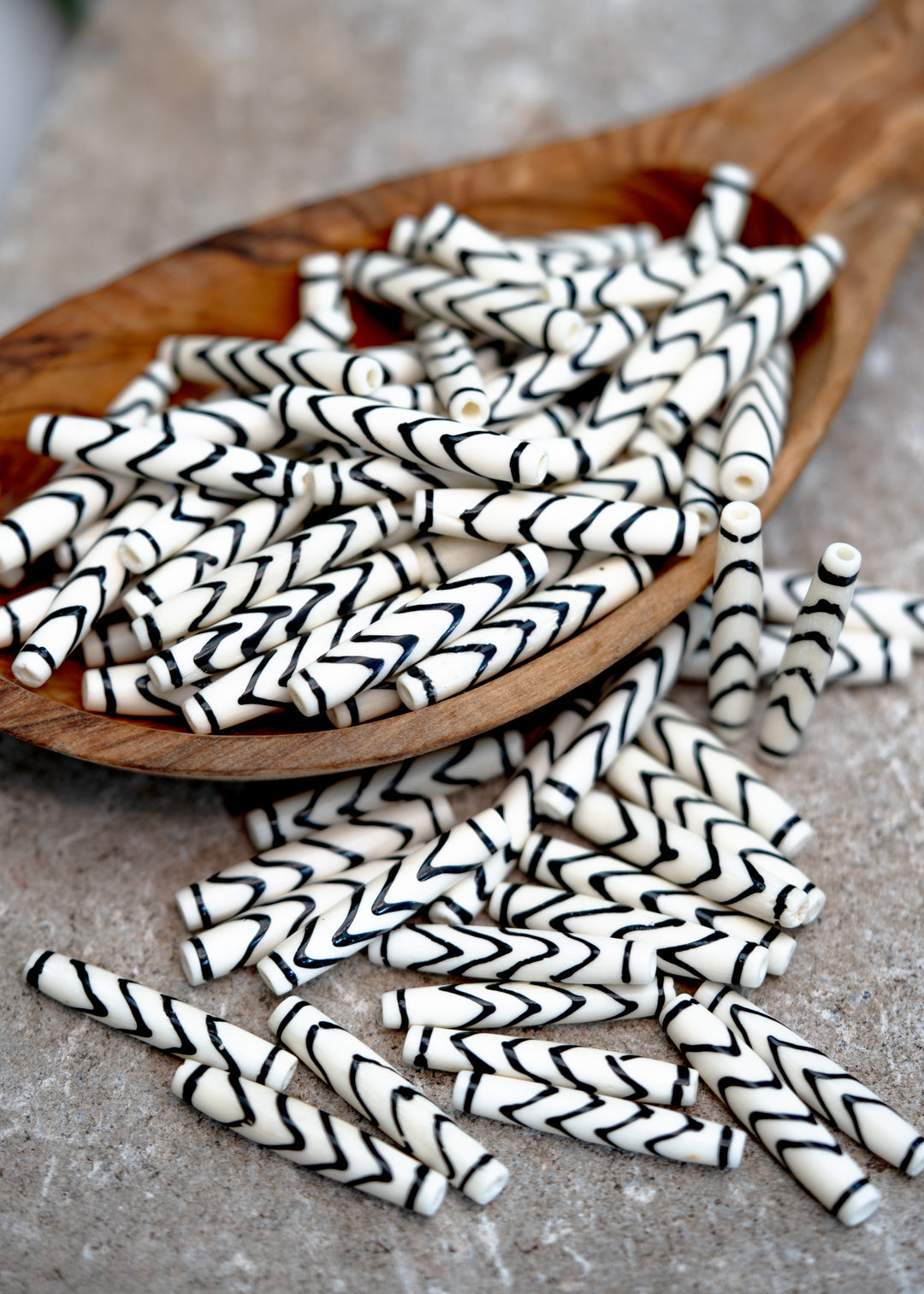 White and Black: Chevron Long Tube Bone Beads, 6x36mm, 5 Large Hole Bone Tubes / Beads for Malas, Beads for Macrame, Hairpipe Beads, DIY Jewelry
