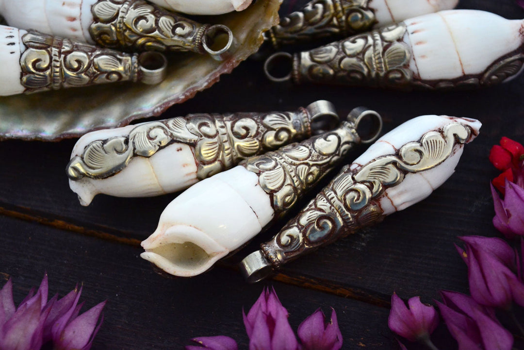Drops in a Shell, 17x60mm, White Brass Seashell Nepali Pendant, One Pendant / Tibetan Jewelry, Yoga Jewelry, Nepal, Malas, Jewelry Supplies