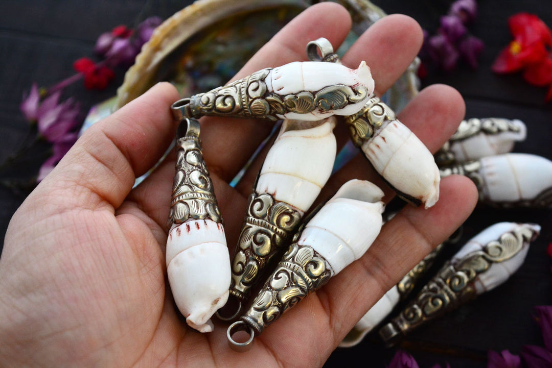 Drops in a Shell, 17x60mm, White Brass Seashell Nepali Pendant, One Pendant / Tibetan Jewelry, Yoga Jewelry, Nepal, Malas, Jewelry Supplies