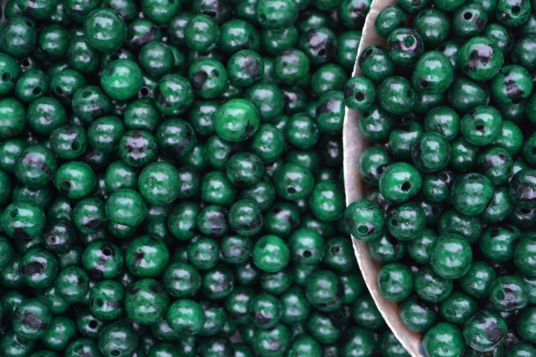 Deep Emerald Green Acai Beads – Natural Amazon Seed Beads, 6–10mm (100 Beads)