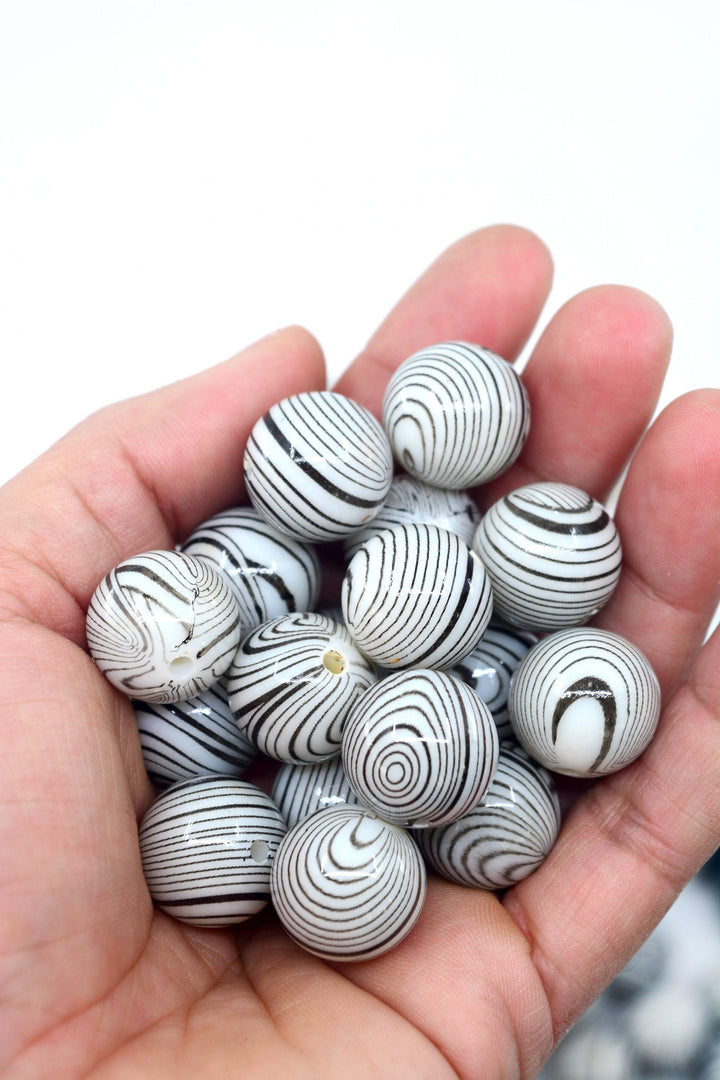 Zebra Lines: 18mm Black and White Netted Chunky Gumball Beads, 10 beads / Lucite Beads,  Acrylic, Resin beads, DIY Beads, Jewelry Supplies