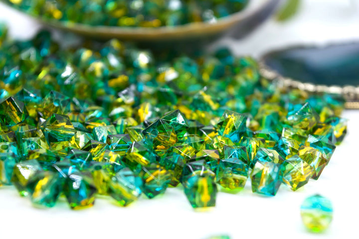Two Tone Green &amp; Yellow, Polygon Acrylic Beads, 8mm, 30 beads / Plastic Beads, Two Toned Beads, Jewelry Making Supplies