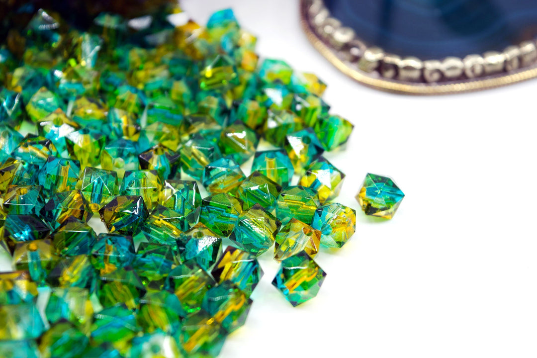 Two Tone Green &amp; Yellow, Polygon Acrylic Beads, 8mm, 30 beads / Plastic Beads, Two Toned Beads, Jewelry Making Supplies