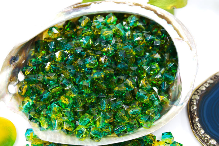 Two Tone Green &amp; Yellow, Polygon Acrylic Beads, 8mm, 30 beads / Plastic Beads, Two Toned Beads, Jewelry Making Supplies