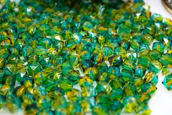 Two Tone Green &amp; Yellow, Polygon Acrylic Beads, 8mm, 30 beads / Plastic Beads, Two Toned Beads, Jewelry Making Supplies