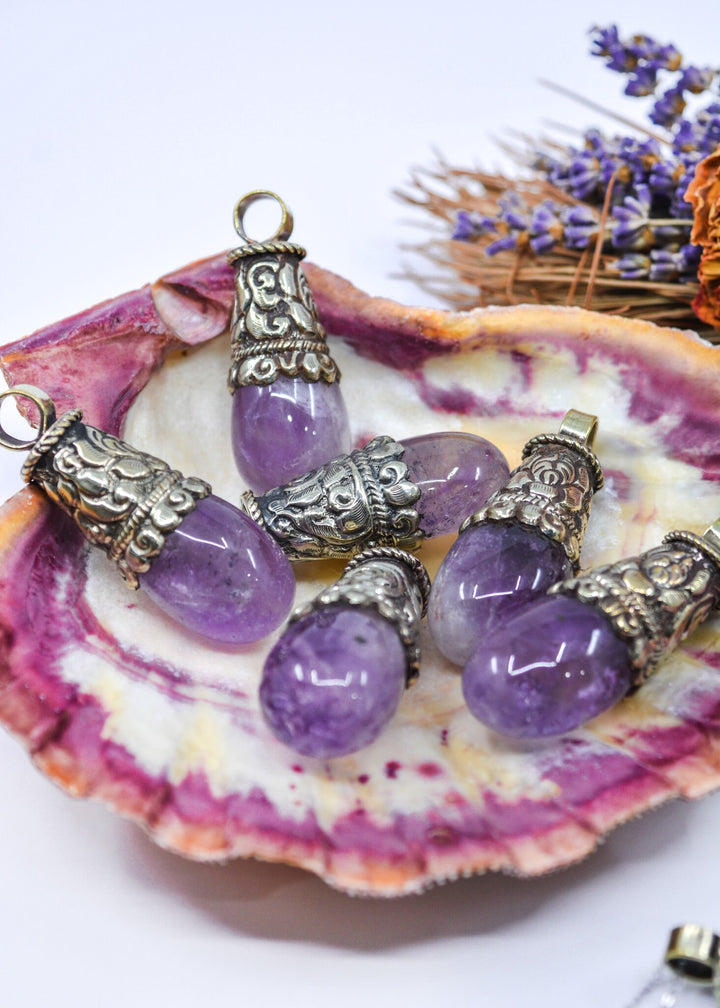 Amethyst Pendant: 1 pendant x Amethyst Teardrop Pendants from Nepal, 22x55mm / DIY Jewelry Making Supplies