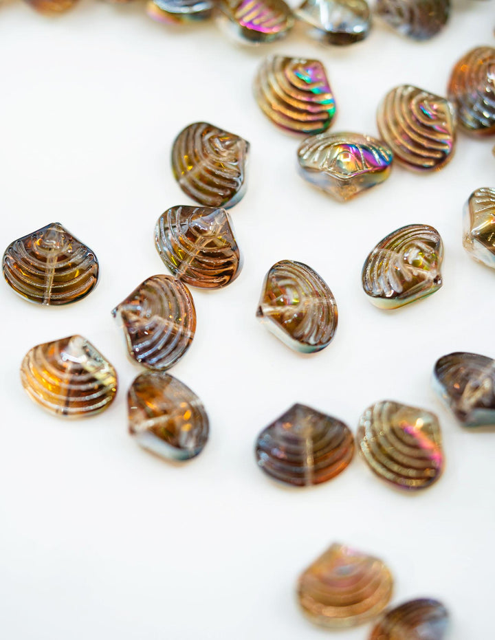 Aurora Borealis Electroplated Glass Clam Shell Beads, 10 beads, Electroplated Seashell Beads for Jewelry Making, Sea Shell, Nautilus Beads