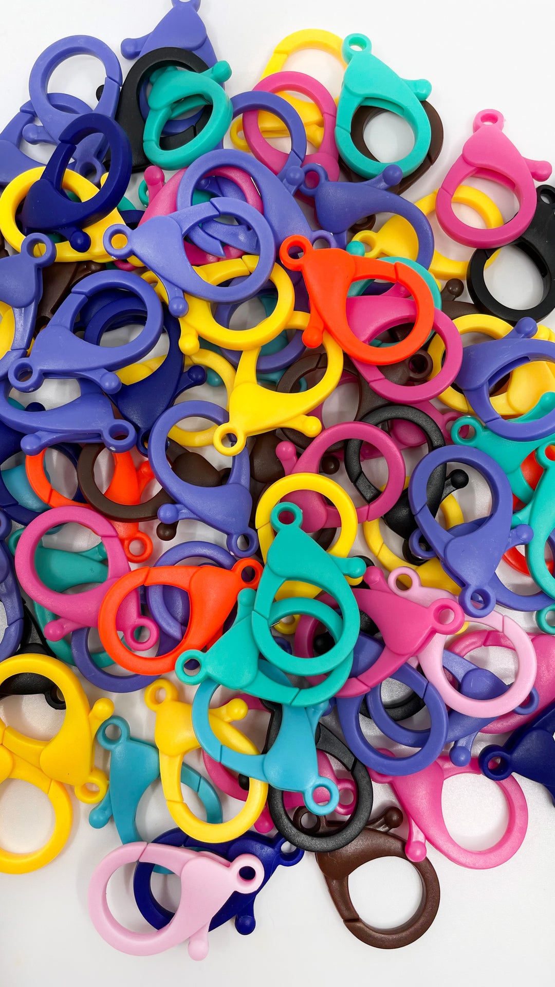 Jumbo Plastic Lobster Claw Clasp