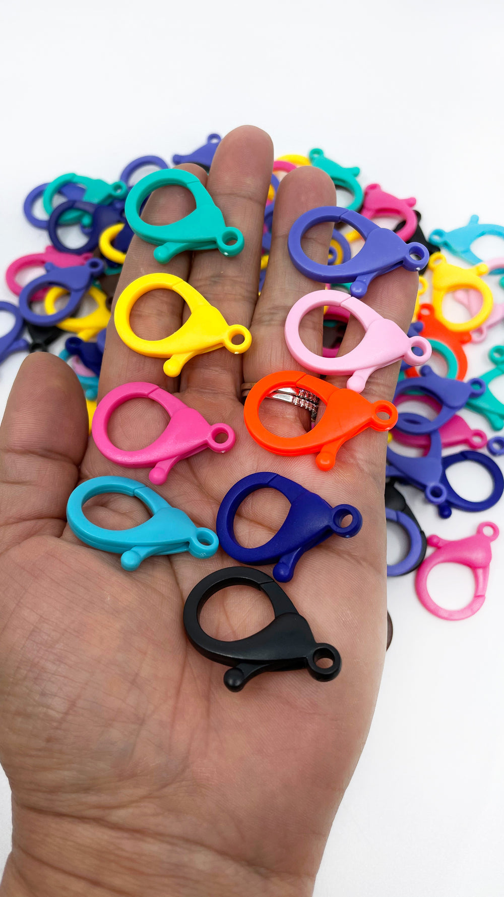 Jumbo Plastic Lobster Claw Clasp