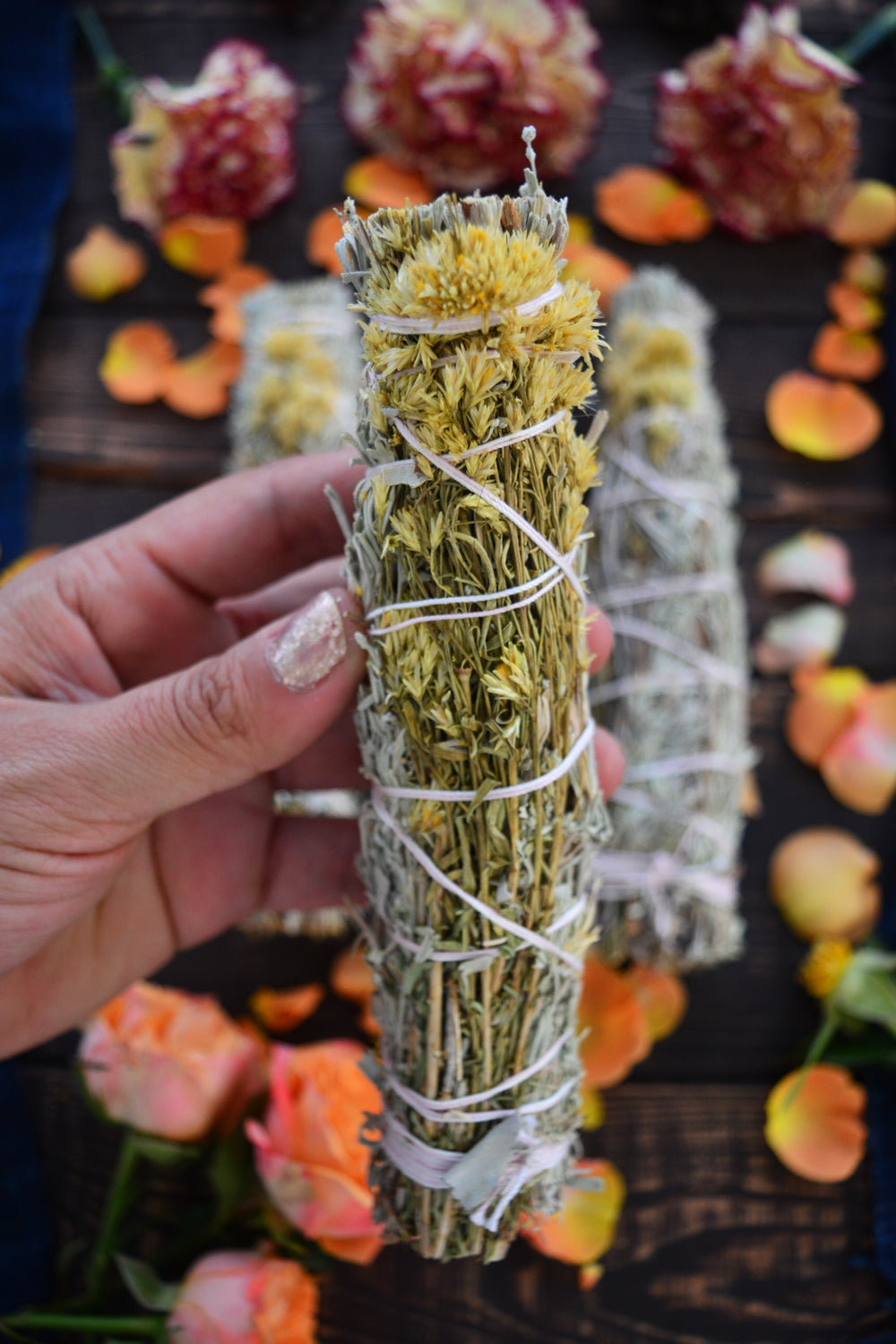 Organic Colorado Blue Sage Bundle with Wildflowers, 8-9" large bundles, 1 stick / Shasta Sage, Natural Incense, Smudging / Altar Tools, Space Clearing, Dried Herbs, Yoga, Housewarming Gift