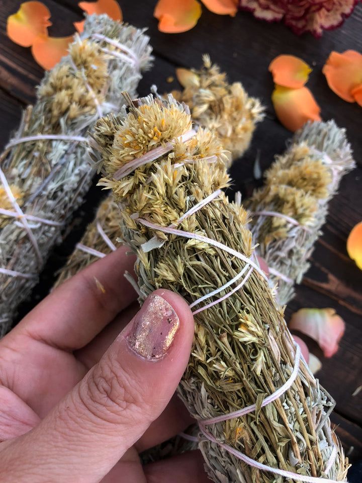 Organic Colorado Blue Sage Bundle with Wildflowers, 8-9" large bundles, 1 stick / Shasta Sage, Natural Incense, Smudging / Altar Tools, Space Clearing, Dried Herbs, Yoga, Housewarming Gift