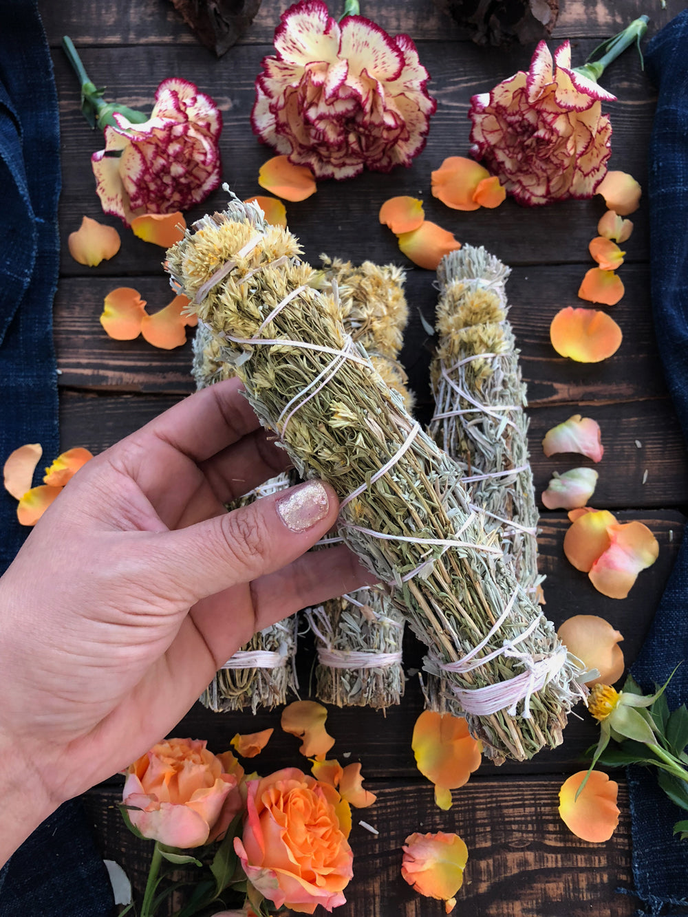 Organic Colorado Blue Sage Bundle with Wildflowers, 8-9" large bundles, 1 stick / Shasta Sage, Natural Incense, Smudging / Altar Tools, Space Clearing, Dried Herbs, Yoga, Housewarming Gift