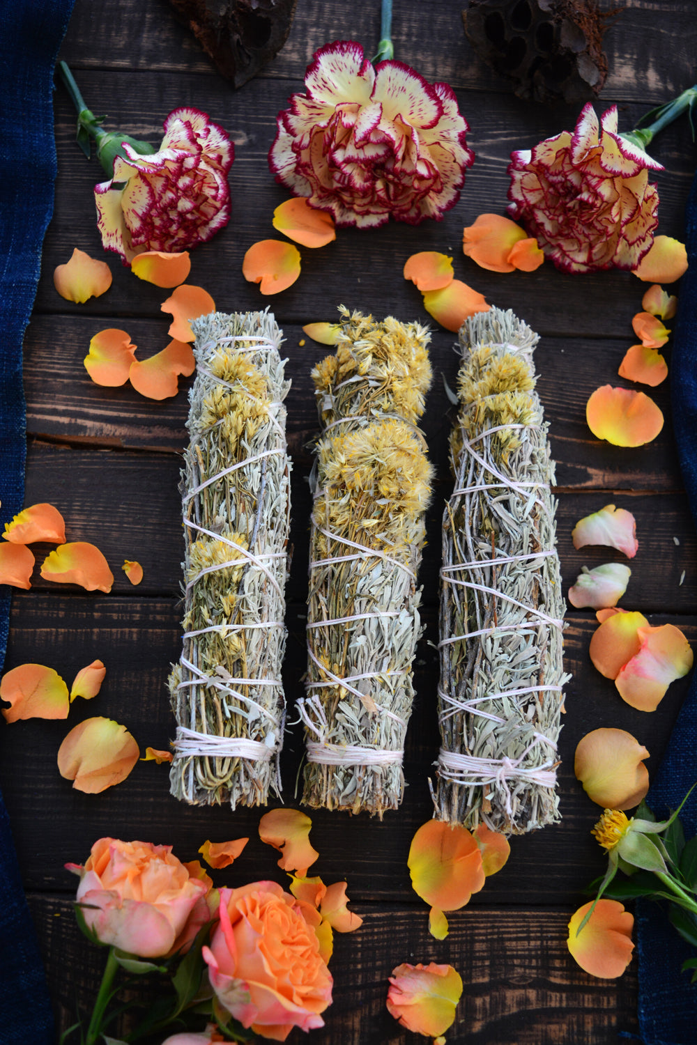 Organic Colorado Blue Sage Bundle with Wildflowers, 8-9" large bundles, 1 stick / Shasta Sage, Natural Incense, Smudging / Altar Tools, Space Clearing, Dried Herbs, Yoga, Housewarming Gift