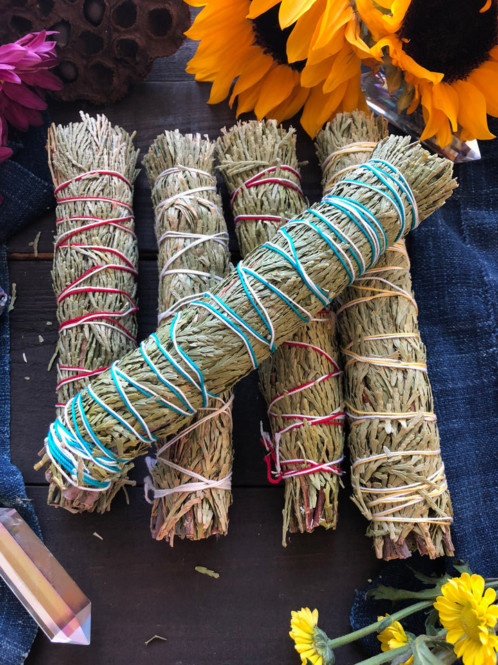 Organic Natural Cedar Bundle, 7-8" large bundles, 1 stick / Protection, Smudge, Natural Incense, Smudging, Altar Tools, Space Clearing, Yoga, Dried Herbs, Housewarming Gift