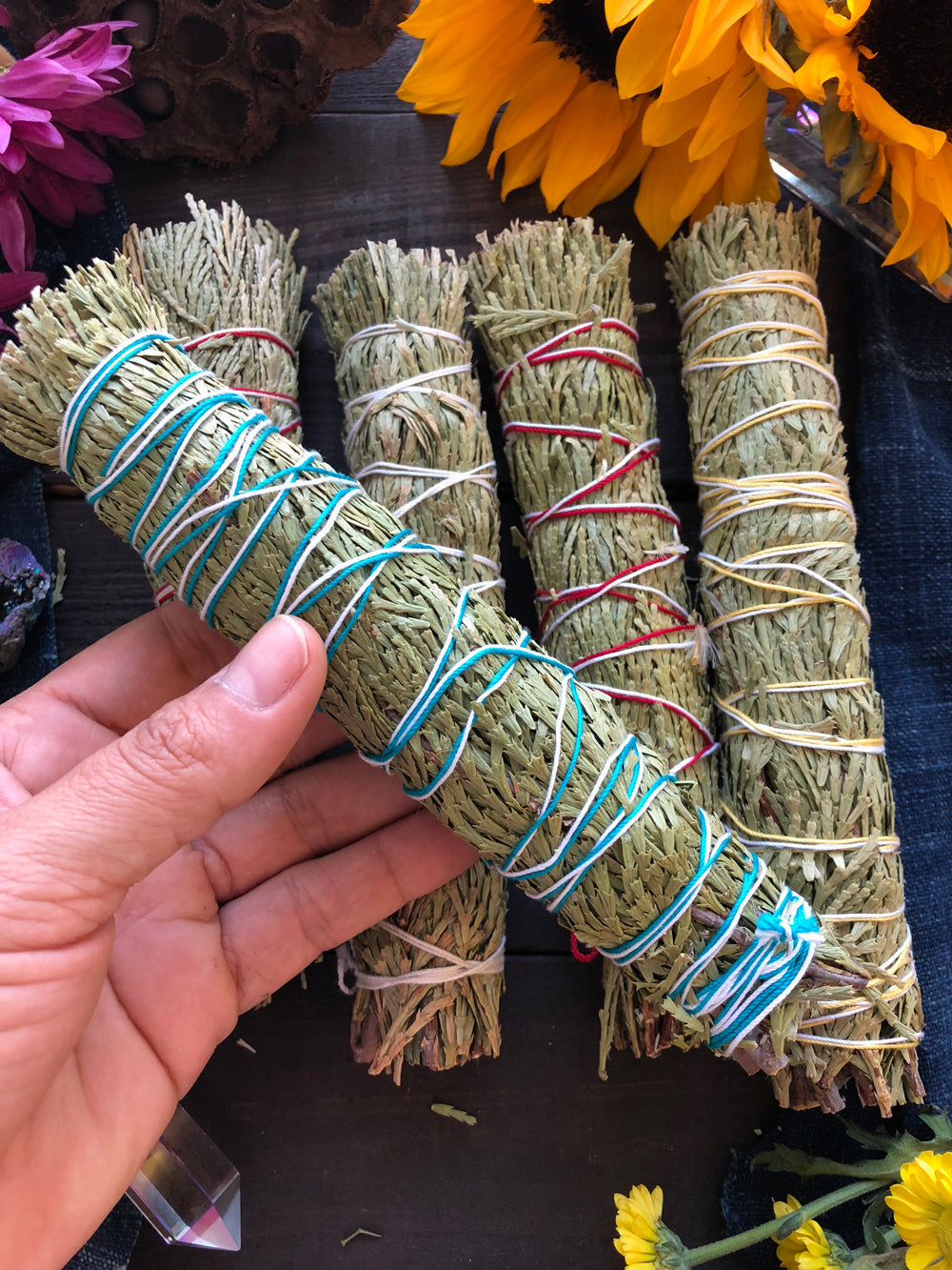 Organic Natural Cedar Bundle, 7-8" large bundles, 1 stick / Protection, Smudge, Natural Incense, Smudging, Altar Tools, Space Clearing, Yoga, Dried Herbs, Housewarming Gift