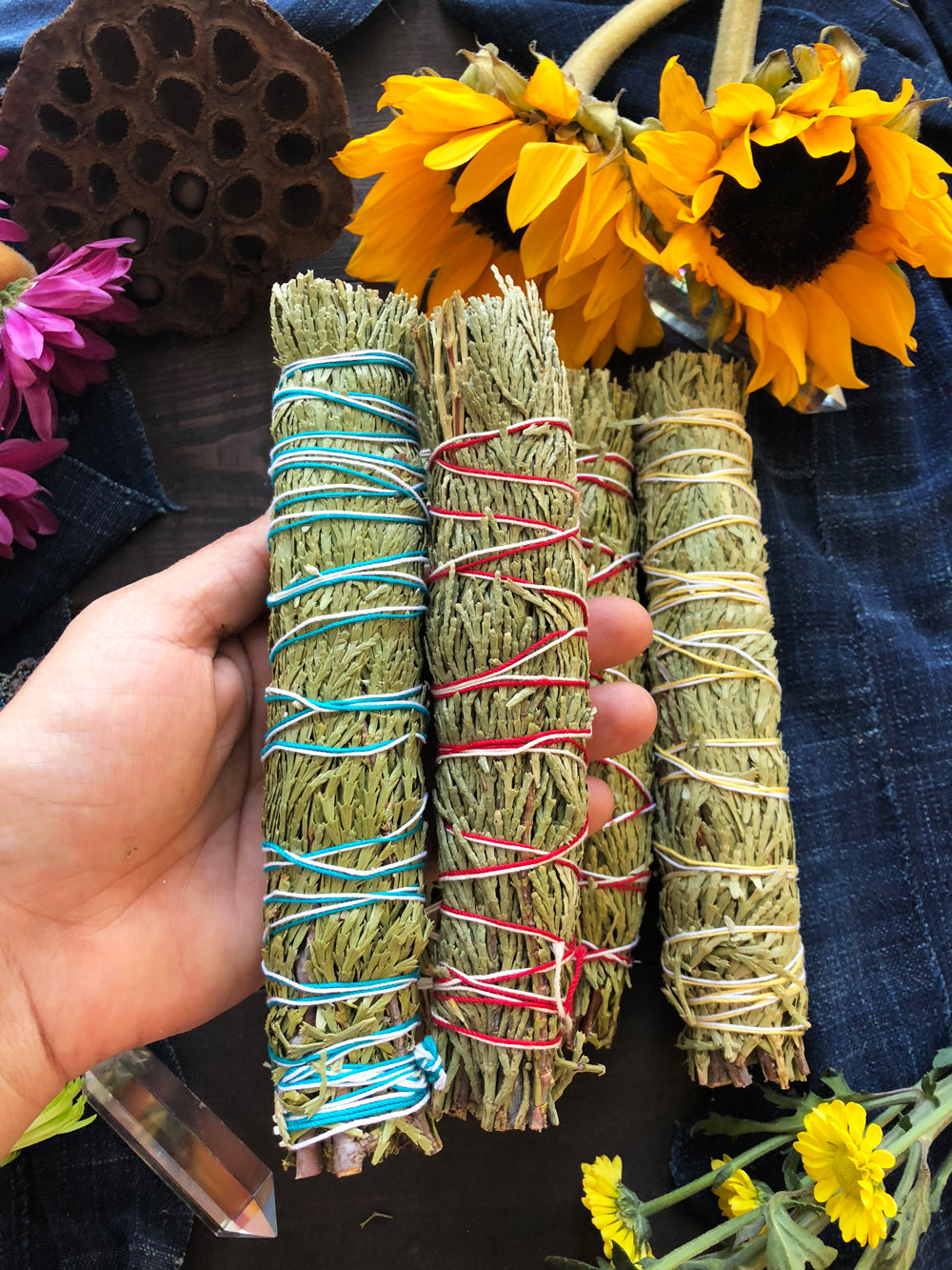 Organic Natural Cedar Bundle, 7-8" large bundles, 1 stick / Protection, Smudge, Natural Incense, Smudging, Altar Tools, Space Clearing, Yoga, Dried Herbs, Housewarming Gift