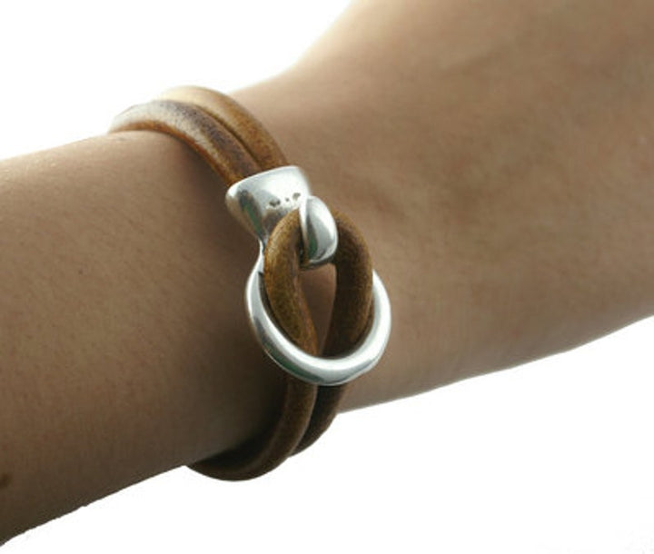 Hook &amp; Loop Leather Clasp