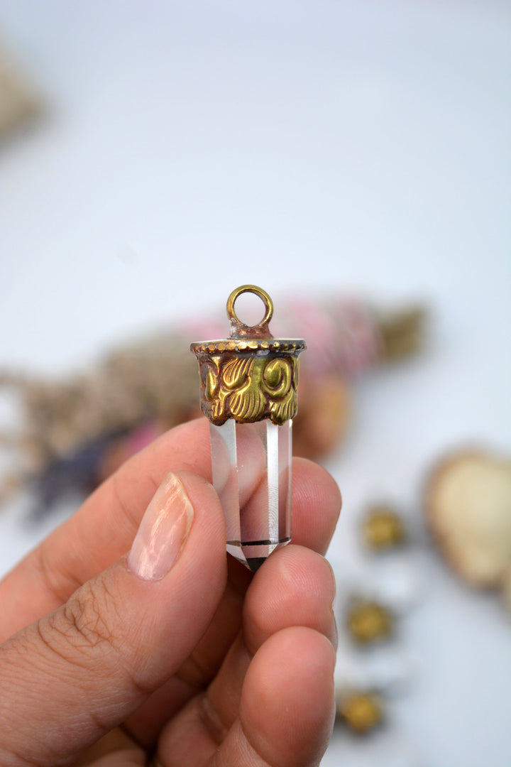 Luxe Quarts: Small Himalayan Quartz Tip Pendant with Brass Cap, 1.5-1.8", 1 pendant / Nepal Jewelry, Magical Crystals, Healing Crystal
