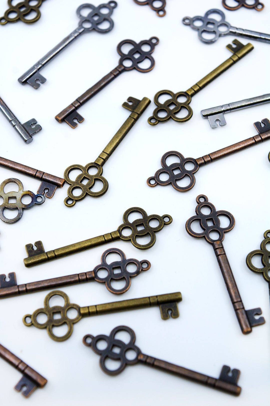 Keys: Antique Brass, Copper, and Gunmetal (black) Key Pendants, 10 pcs / Key Charms, Steampunk Keys, Jewelry Making Supplies