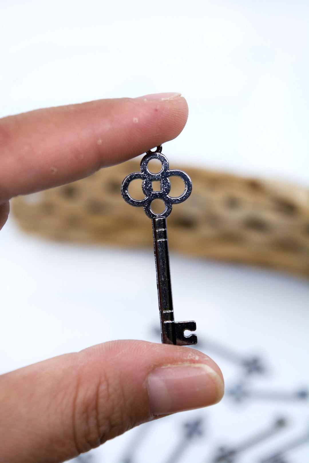 Keys: Antique Brass, Copper, and Gunmetal (black) Key Pendants, 10 pcs / Key Charms, Steampunk Keys, Jewelry Making Supplies